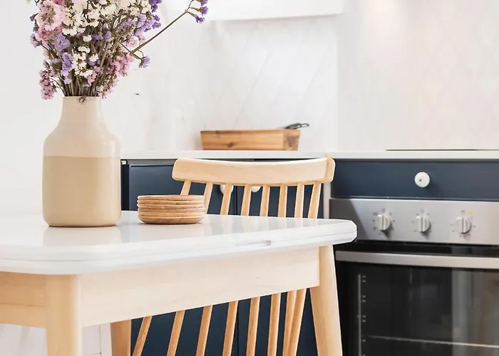 Alfama Design With Terrace By Homing