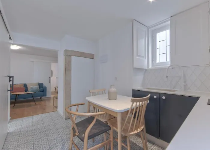 Apartment Alfama Design With Terrace By Homing *