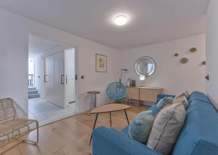 Alfama Design With Terrace By Homing