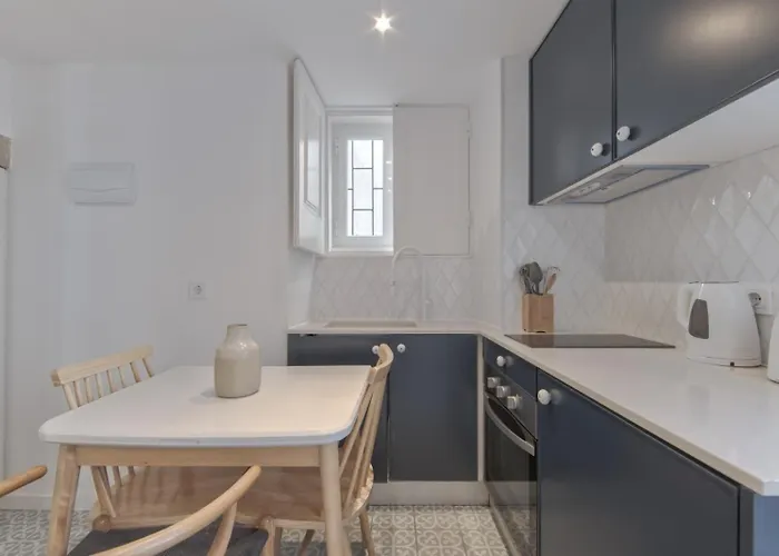 Alfama Design With Terrace By Homing