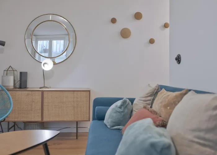 Alfama Design With Terrace By Homing