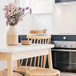 Alfama Design With Terrace By Homing