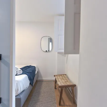 Alfama Design With Terrace By Homing Apartament *